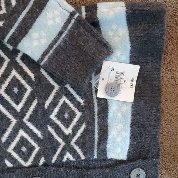 Womens Happy Holidays Snowflakes ❄️ Oversized Cardigan Sweater Size Sm/Med NWT - Picture 3 of 3